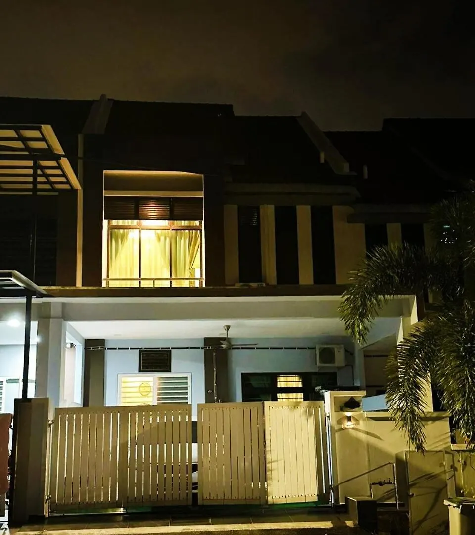 Vakantiehuis Family House At Town Area, You Feel Like Home Malacca Maleisië
